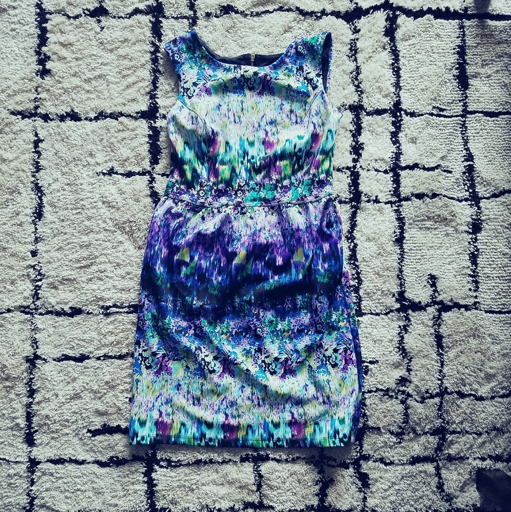 Perfect Cynthia Rowley dress!